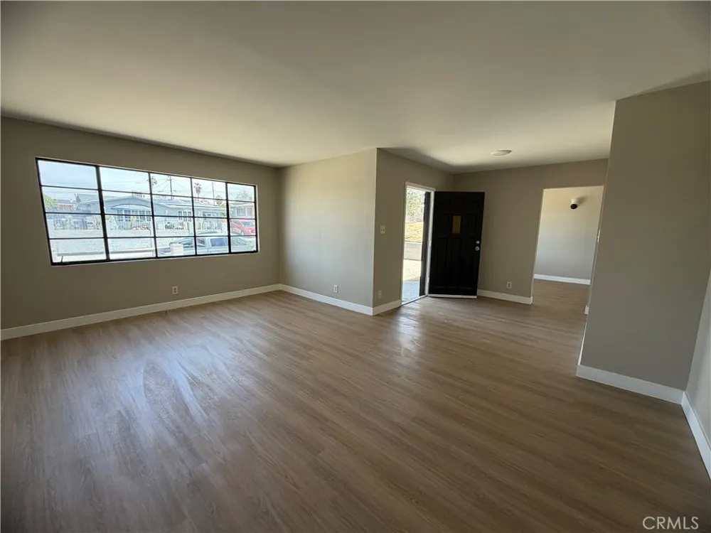 320 Frances Barstow, CA 92311