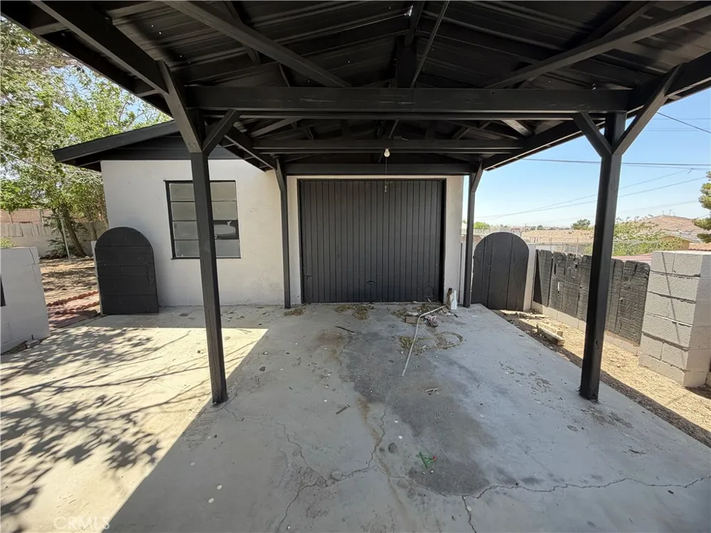 320 Frances Barstow, CA 92311