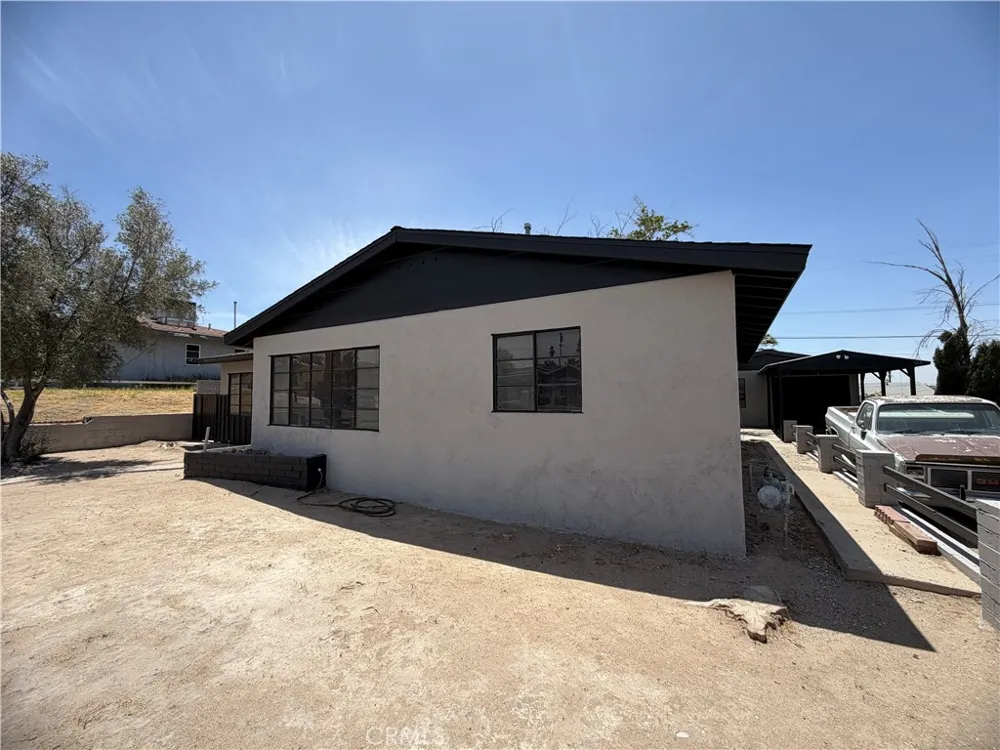 320 Frances Barstow, CA 92311