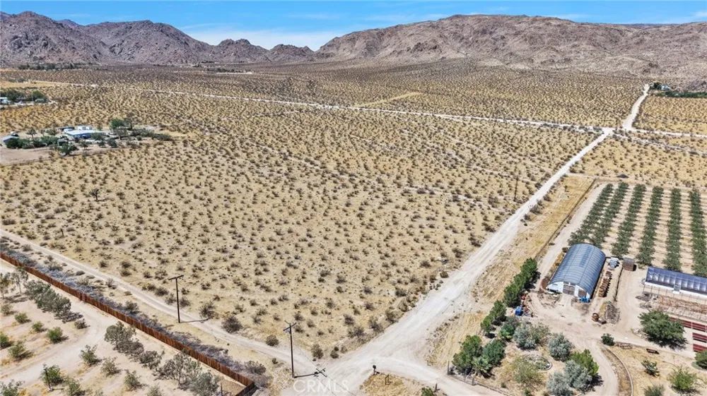 41 Cove Lucerne Valley, CA 92356
