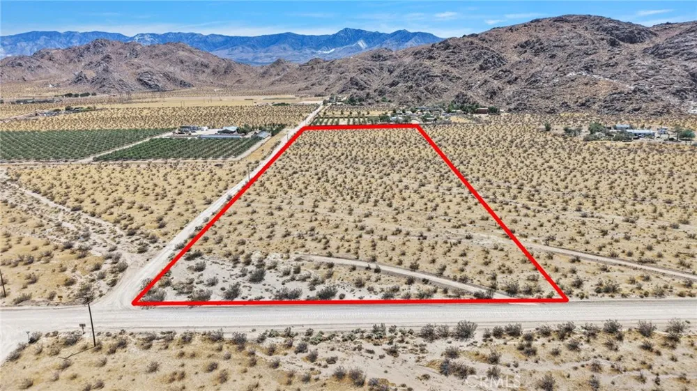 41 Cove Lucerne Valley, CA 92356