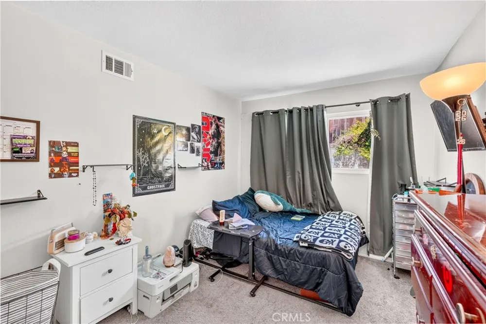 1215 Dickenson Upland, CA 91786