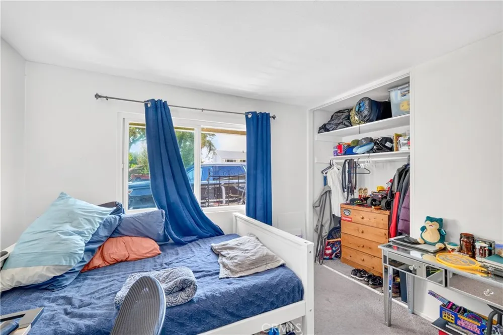 1215 Dickenson Upland, CA 91786