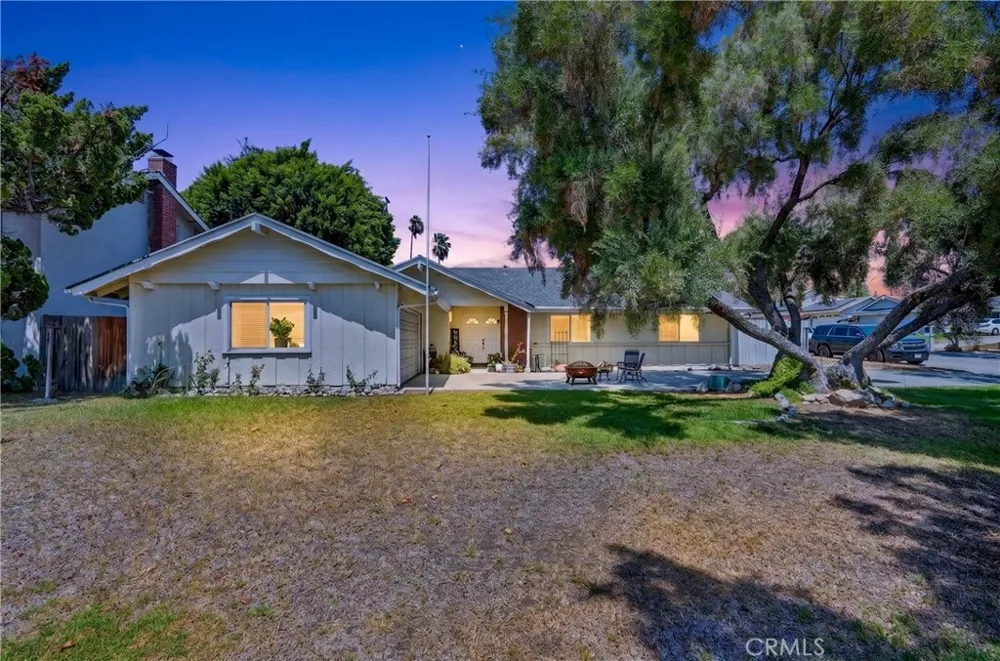 1215 Dickenson Upland, CA 91786