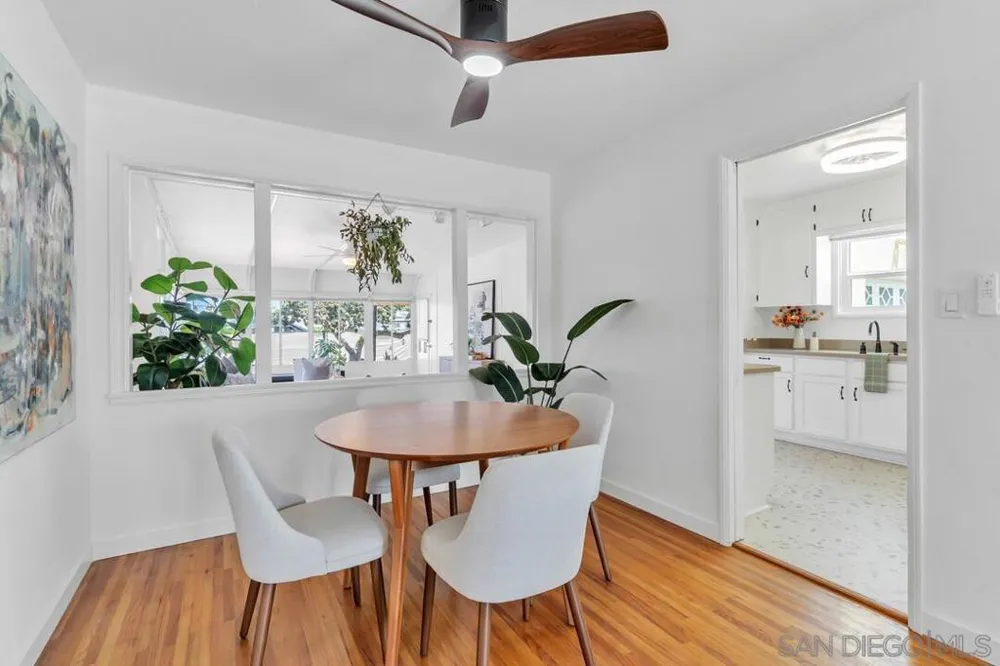 1005 E 2nd St National City, CA 91950