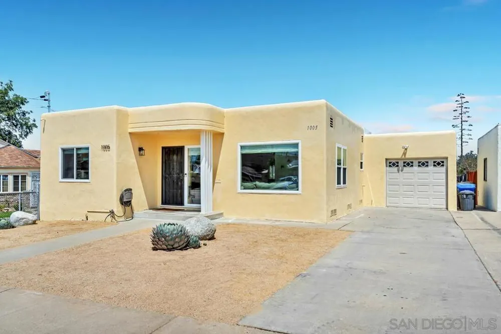 1005 E 2nd St National City, CA 91950
