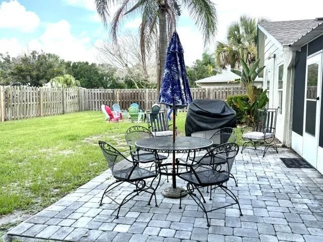 2005 5TH STREET Vero Beach, FL 32962
