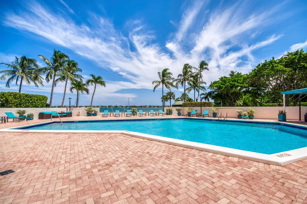 5200 Flagler Drive #1106 West Palm Beach, FL 33407