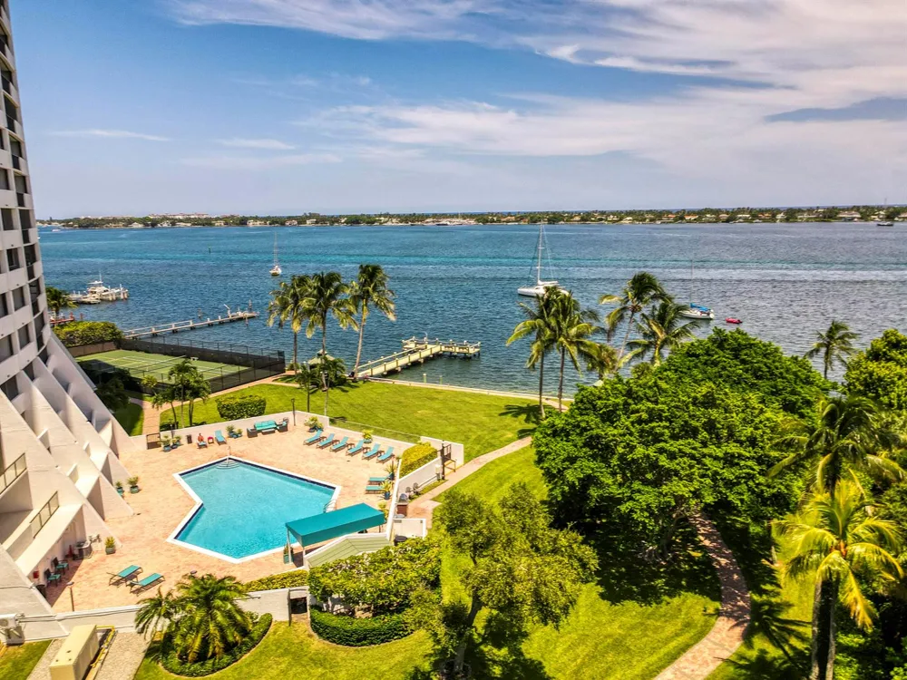 5200 Flagler Drive #1106 West Palm Beach, FL 33407