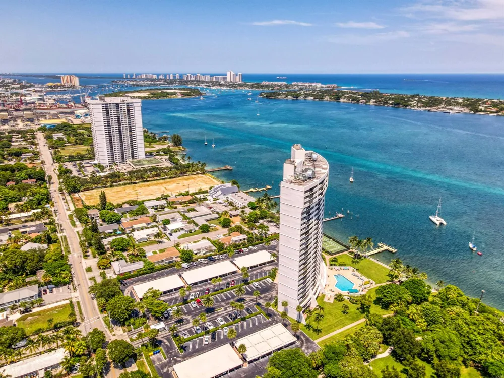 5200 Flagler Drive #1106 West Palm Beach, FL 33407