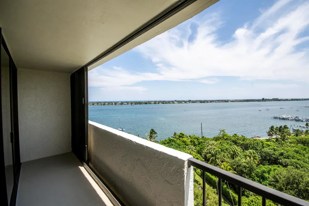5200 Flagler Drive #1106 West Palm Beach, FL 33407