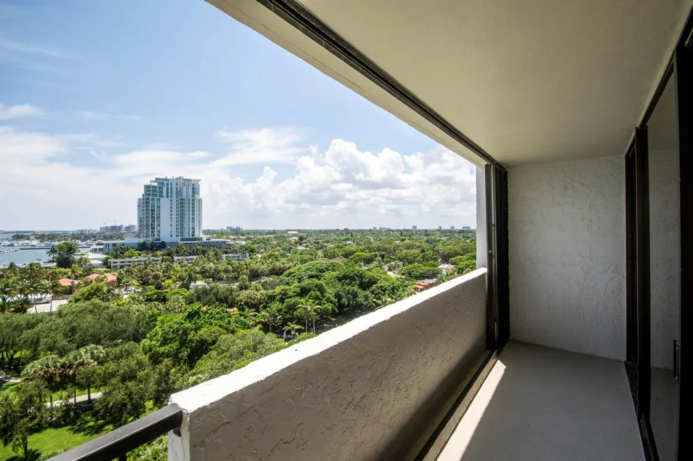 5200 Flagler Drive #1106 West Palm Beach, FL 33407