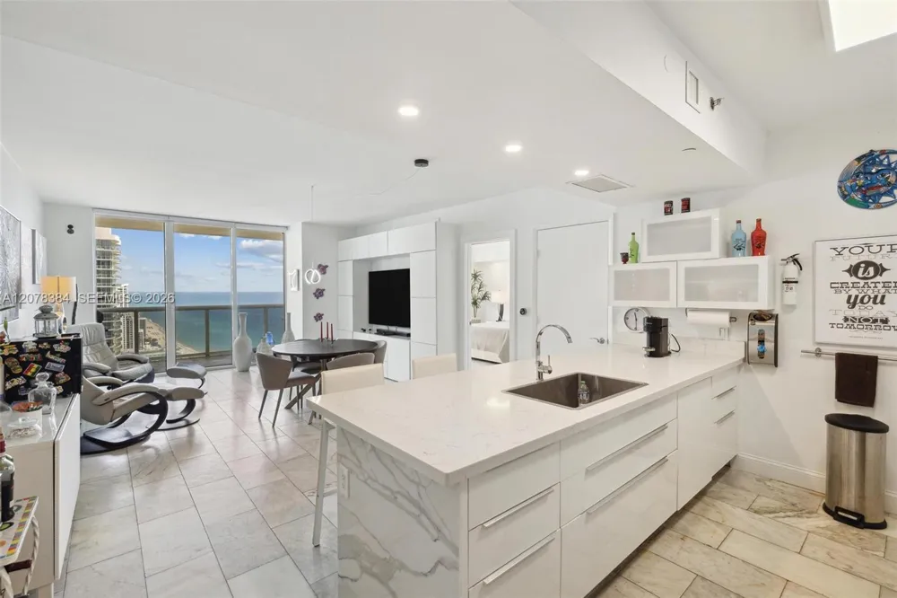 1830 S OCEAN DR #4210 Hallandale Beach, FL 33009