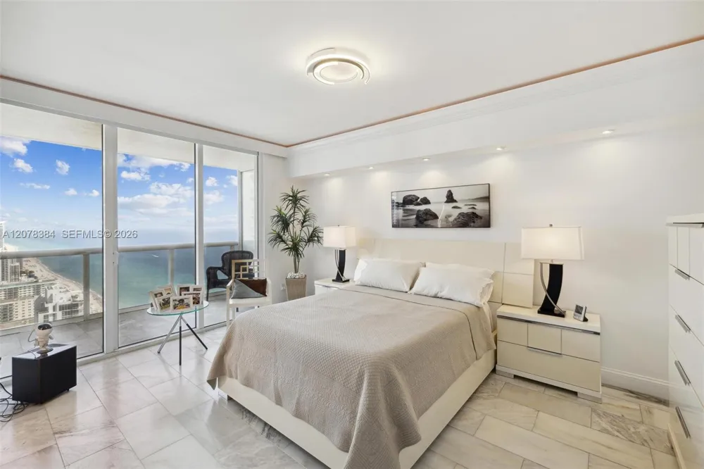 1830 S OCEAN DR #4210 Hallandale Beach, FL 33009