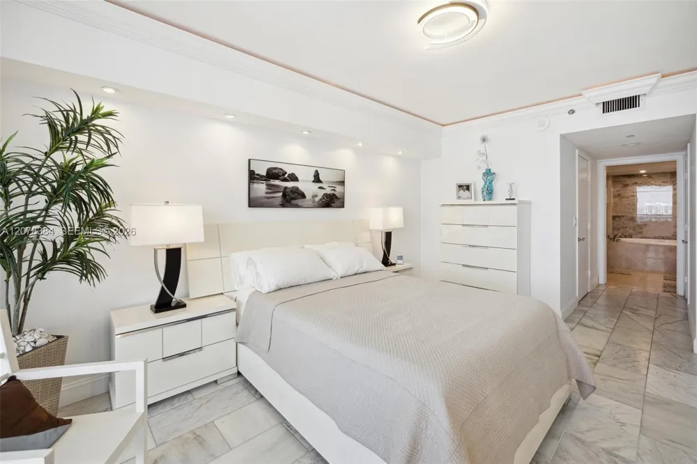 1830 S OCEAN DR #4210 Hallandale Beach, FL 33009