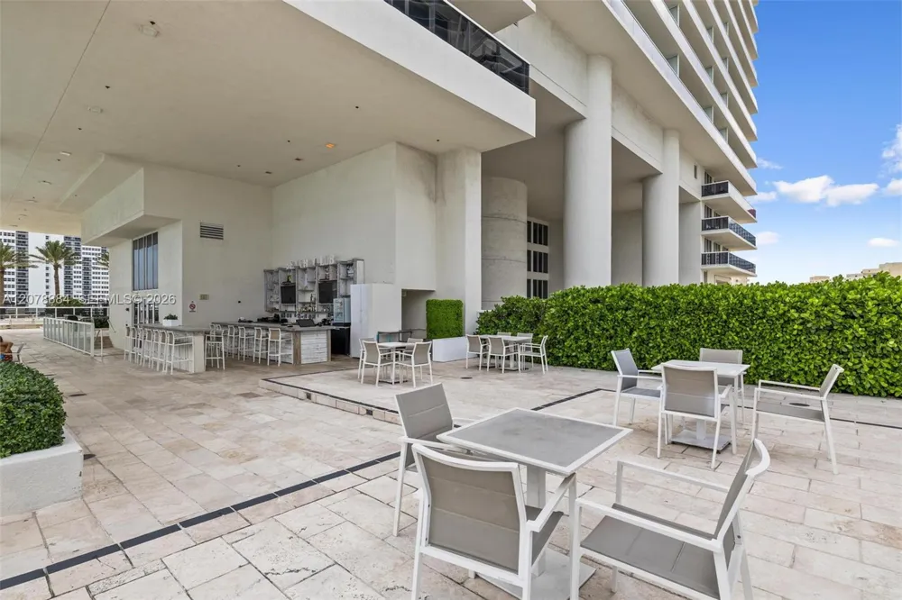 1830 S OCEAN DR #4210 Hallandale Beach, FL 33009