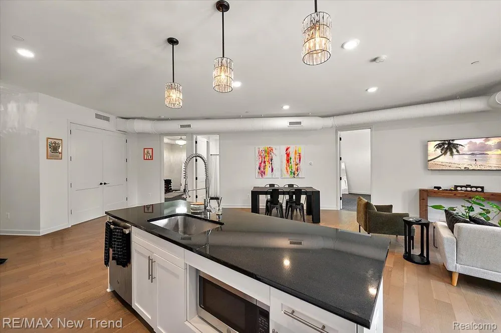 804 Main Street #2H Rochester City, MI 48307