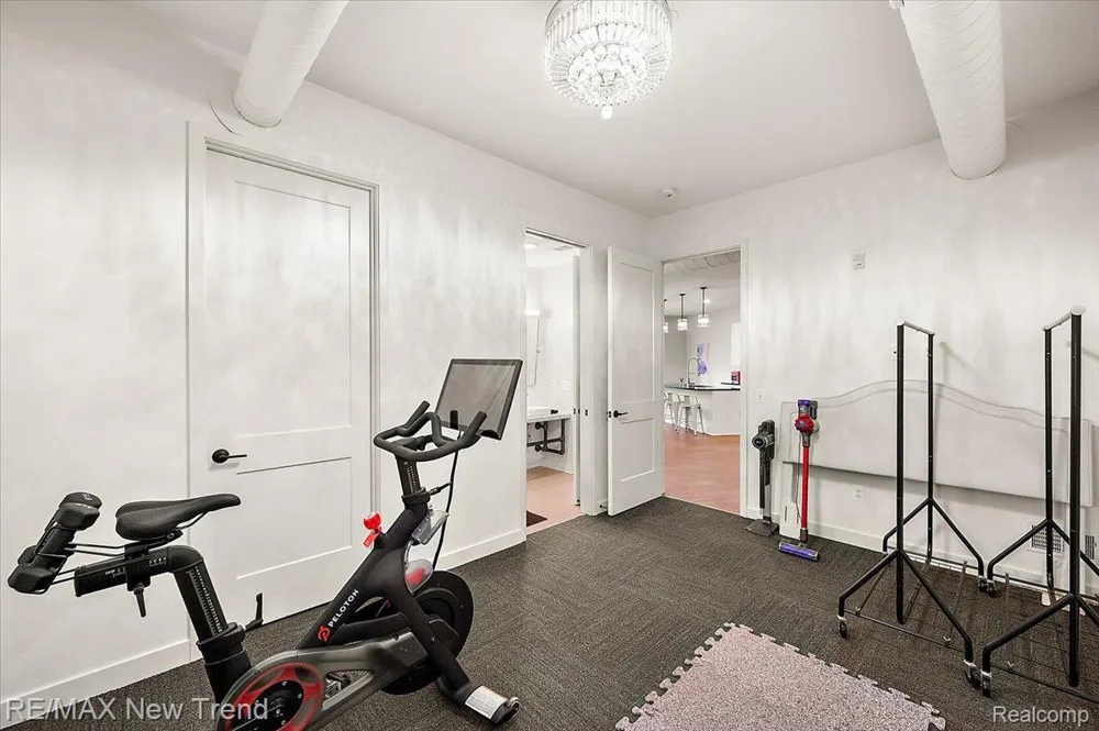 804 Main Street #2H Rochester City, MI 48307