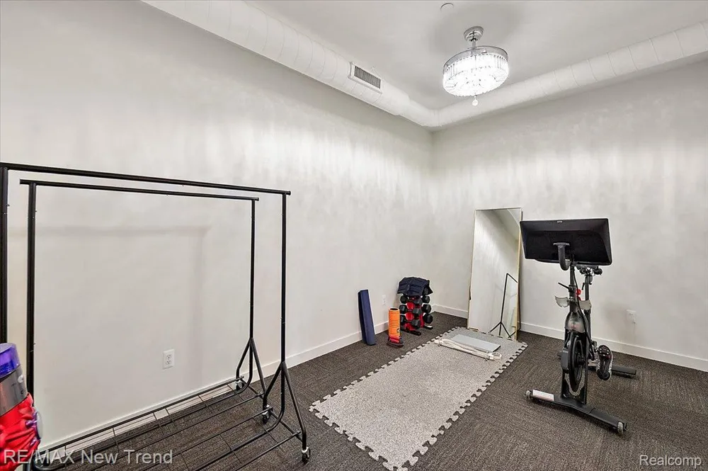 804 Main Street #2H Rochester City, MI 48307