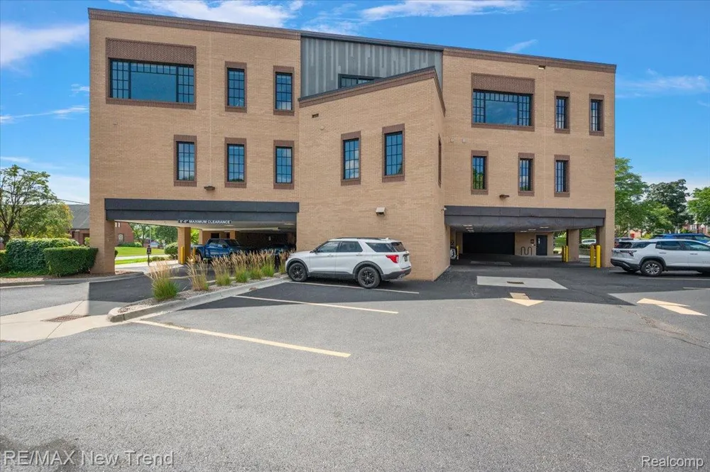 804 Main Street #2H Rochester City, MI 48307