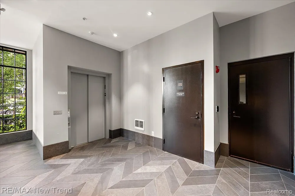 804 Main Street #2H Rochester City, MI 48307