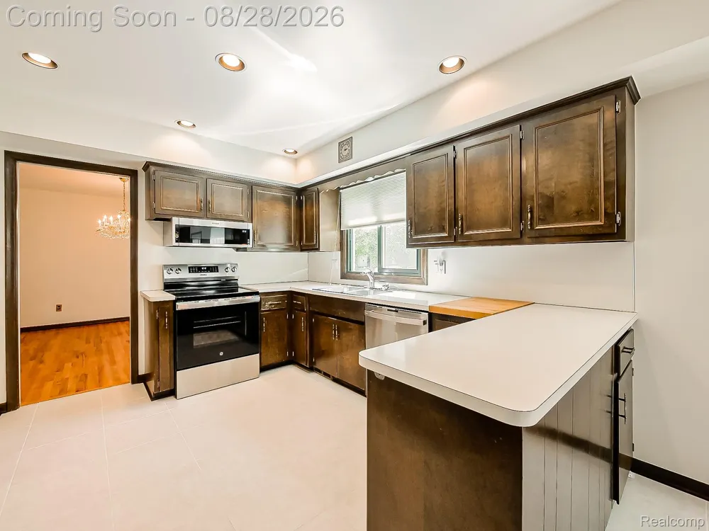 35973 Old Homestead Drive Farmington Hills City, MI 48335