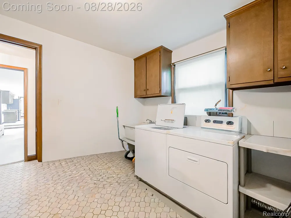 35973 Old Homestead Drive Farmington Hills City, MI 48335