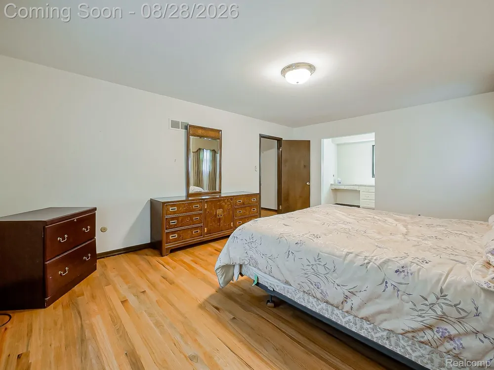 35973 Old Homestead Drive Farmington Hills City, MI 48335