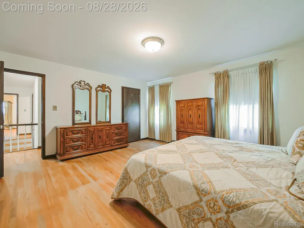 35973 Old Homestead Drive Farmington Hills City, MI 48335