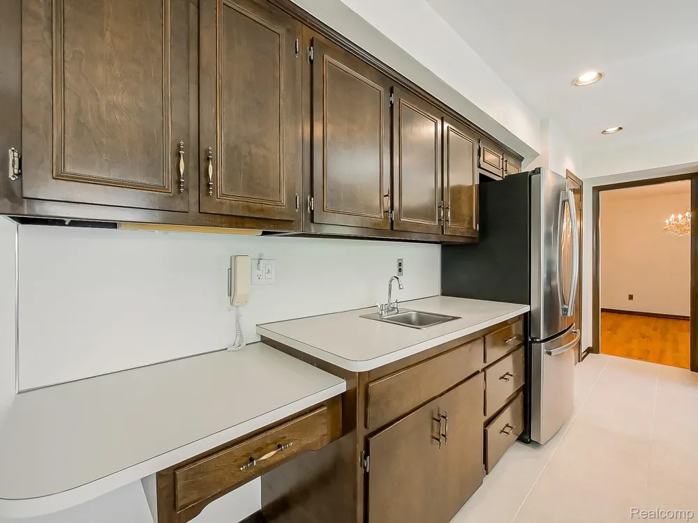 35973 Old Homestead Drive Farmington Hills City, MI 48335