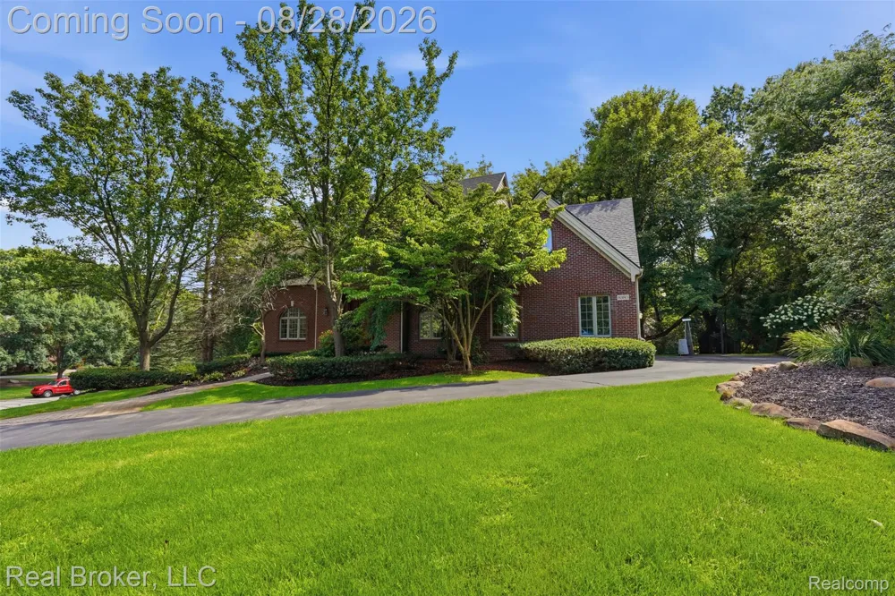 5380 Fieldstone Court Genoa Township, MI 48116