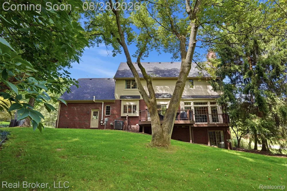 5380 Fieldstone Court Genoa Township, MI 48116
