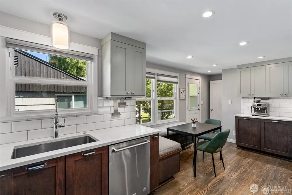 4904 S Andover Street Seattle, WA 98116