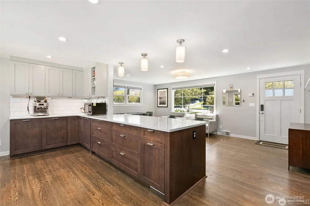 4904 S Andover Street Seattle, WA 98116