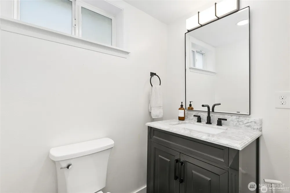 4904 S Andover Street Seattle, WA 98116