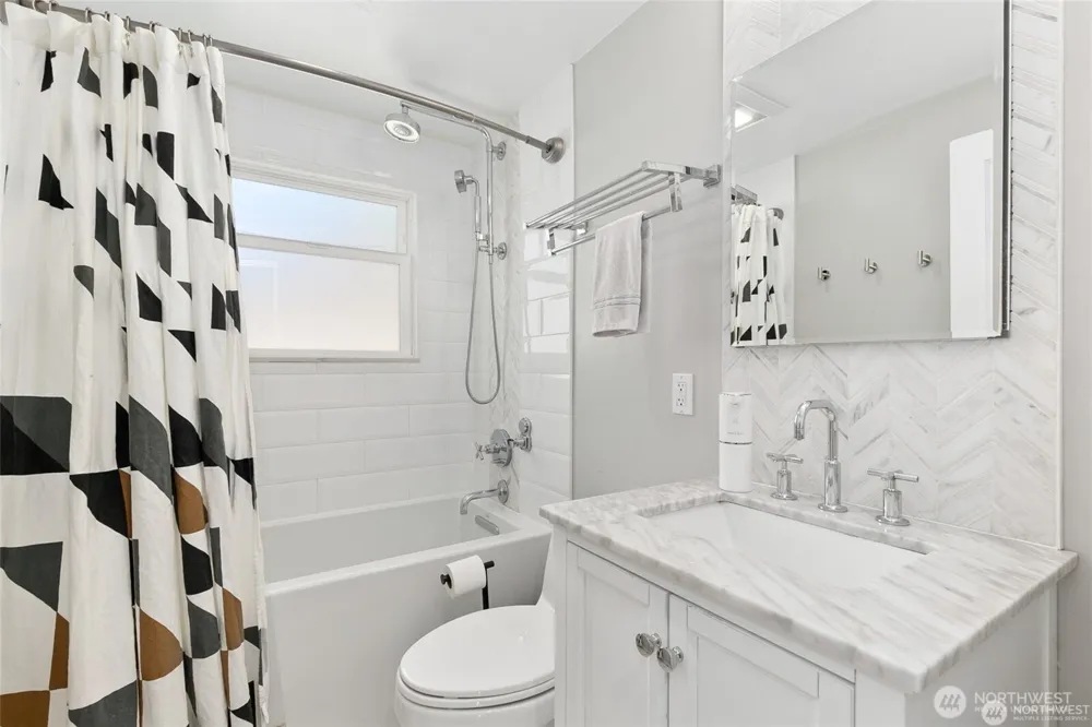 4904 S Andover Street Seattle, WA 98116