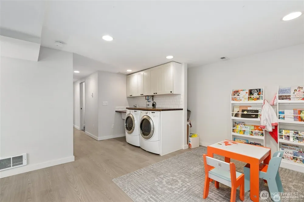 4904 S Andover Street Seattle, WA 98116