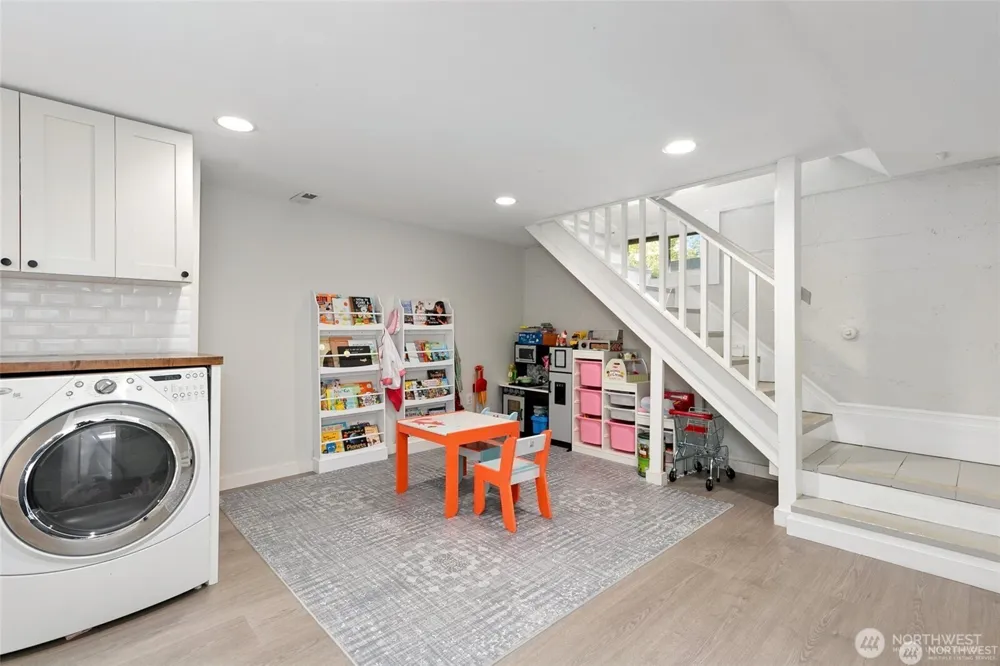 4904 S Andover Street Seattle, WA 98116