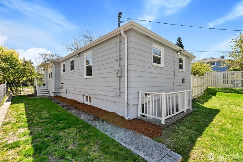 4904 S Andover Street Seattle, WA 98116