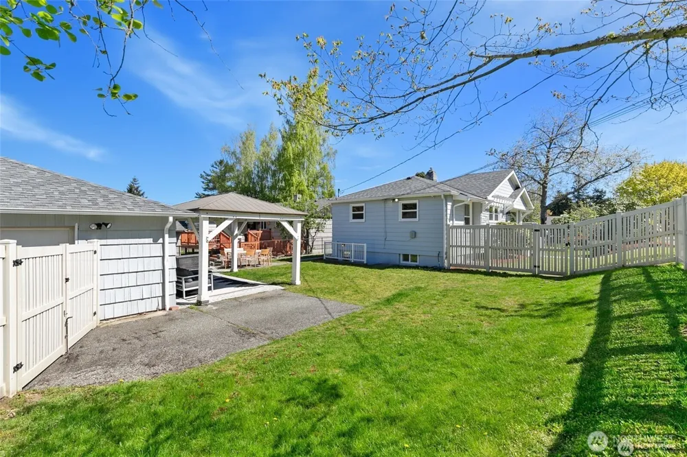 4904 S Andover Street Seattle, WA 98116