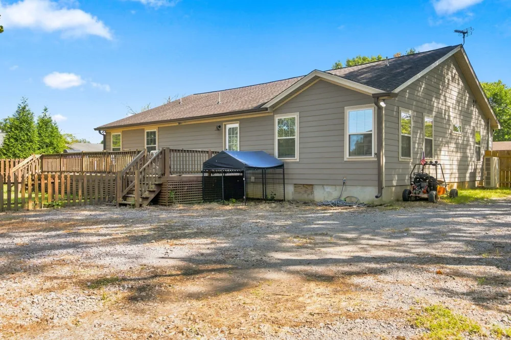 1412 Suzanne Dr Murfreesboro, TN 37128