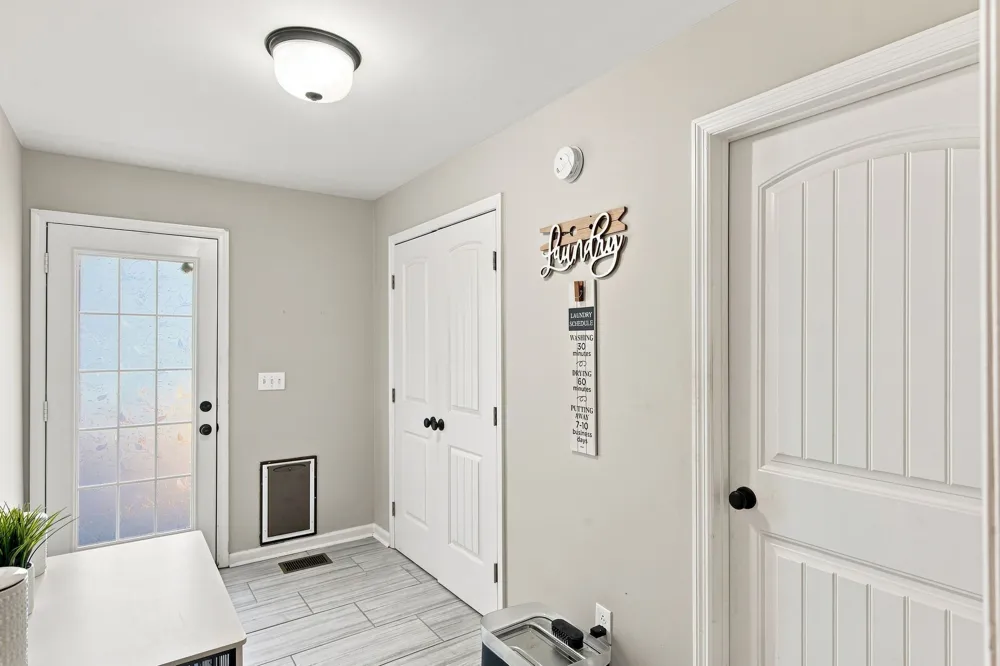 1412 Suzanne Dr Murfreesboro, TN 37128