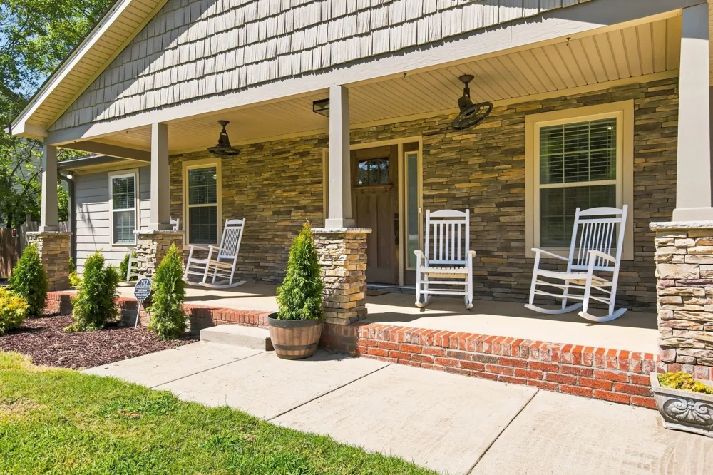 1412 Suzanne Dr Murfreesboro, TN 37128