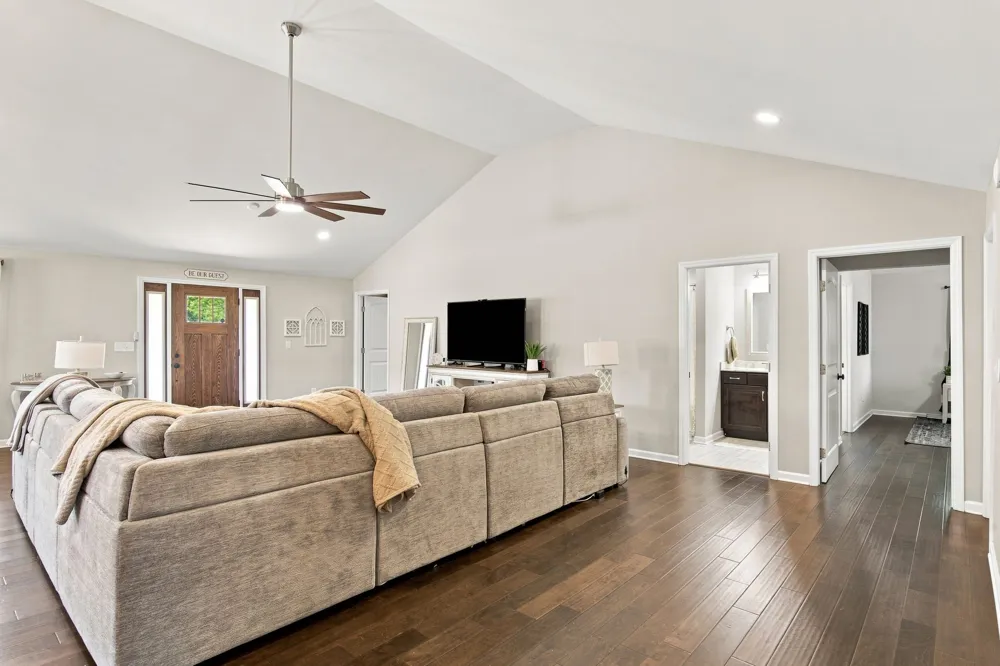 1412 Suzanne Dr Murfreesboro, TN 37128