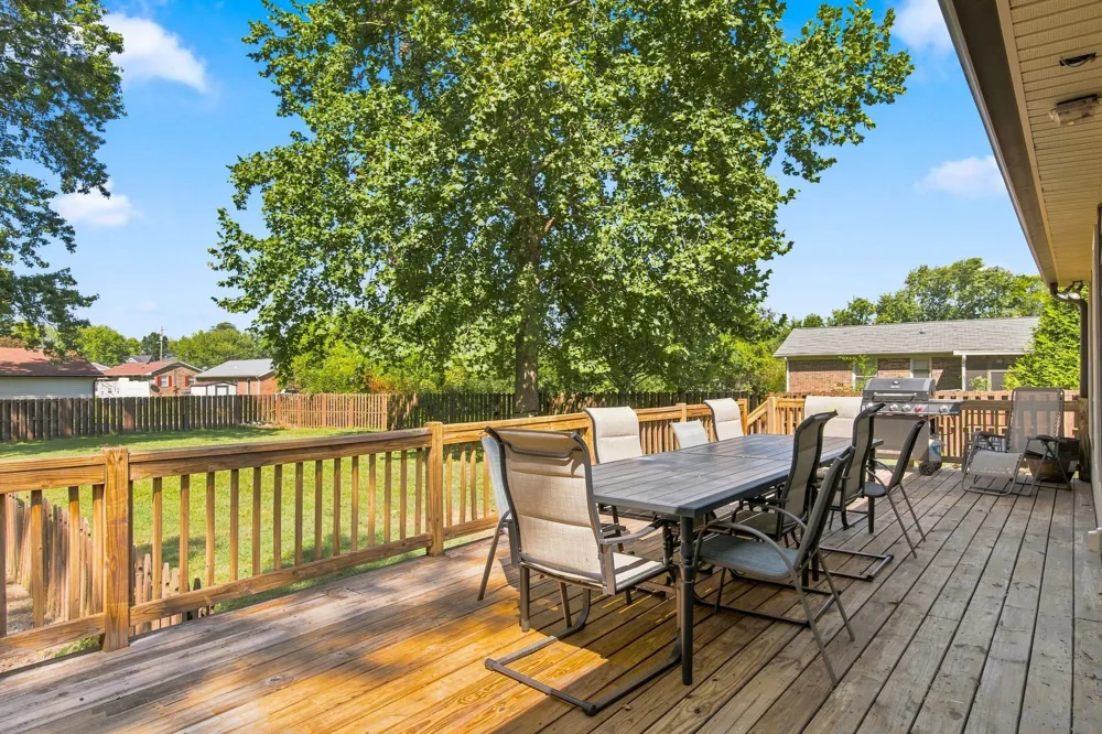 1412 Suzanne Dr Murfreesboro, TN 37128