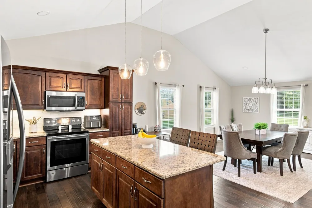 1412 Suzanne Dr Murfreesboro, TN 37128