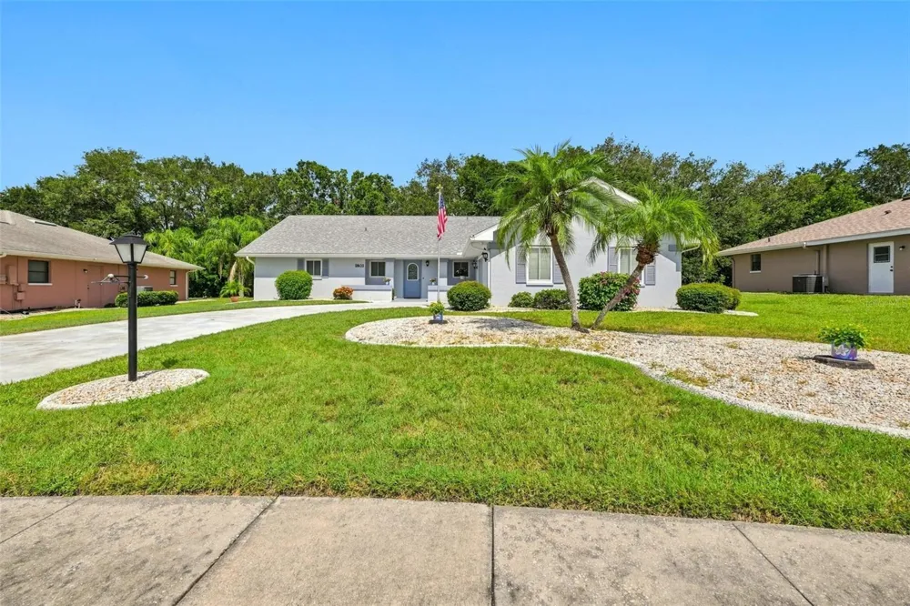 1803 NEW BEDFORD DRIVE Sun City Center, FL 33573