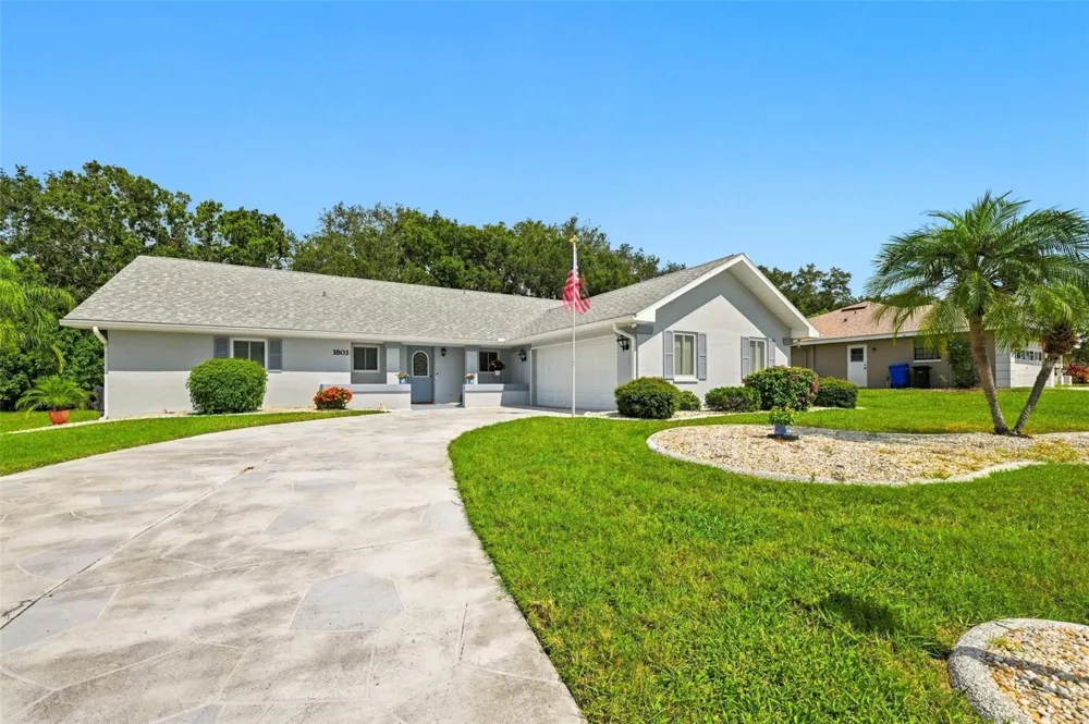 1803 NEW BEDFORD DRIVE Sun City Center, FL 33573