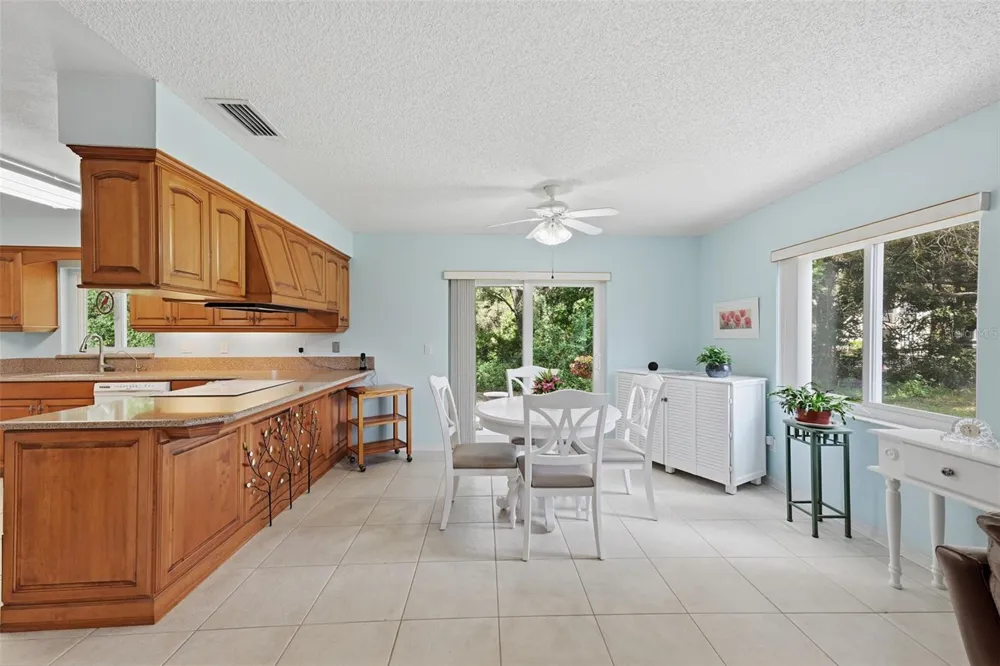 1803 NEW BEDFORD DRIVE Sun City Center, FL 33573