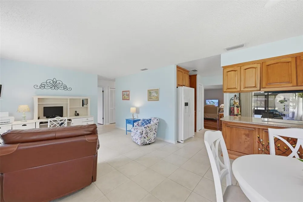1803 NEW BEDFORD DRIVE Sun City Center, FL 33573